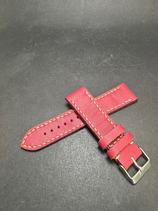 Correa para reloj hecha a mano.