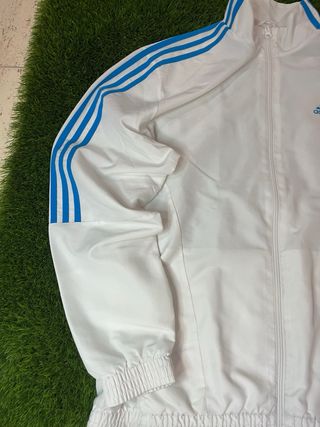 Chandal Adidas Retro blanco y azul