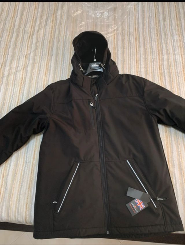 Giubbotto Scotland Nero con Cappuccio