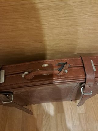 Maleta vintage de cuero marrón