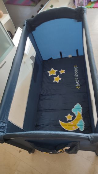 Cuna de viaje con colchón