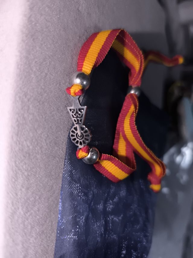 Pulsera Virgen del Pilar Hecha a Mano