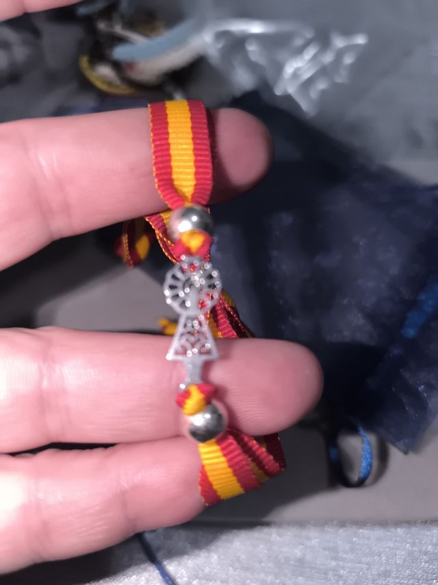 Pulsera Virgen del Pilar Hecha a Mano