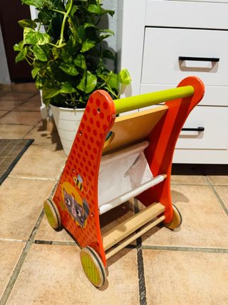 Andador de madera para bebés