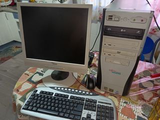 Ordenador Fujitsu Siemens Completo