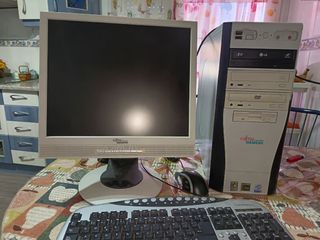 Ordenador Fujitsu Siemens Completo