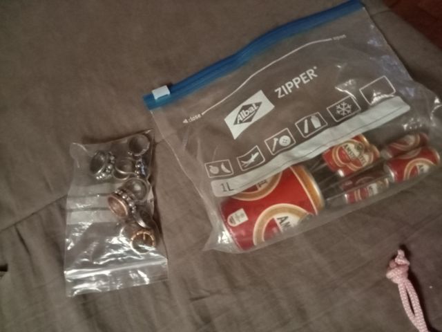 Lote 4 Anillos Plateados y Perlas 10€los 3