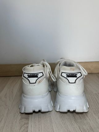 Zapatillas Prada Beige y Blancas