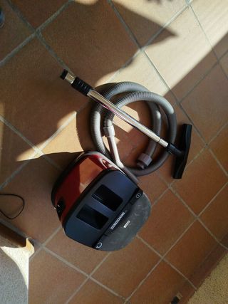 Aspirador Nilfisk King 516