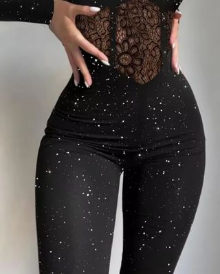 Mono negro con encaje y brillos