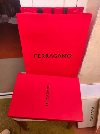 Bolsa y Caja Ferragamo Roja