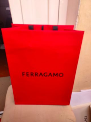 Bolsa y Caja Ferragamo Roja