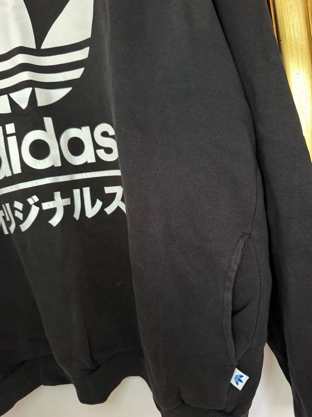 Felpa Adidas Originals nera con logo