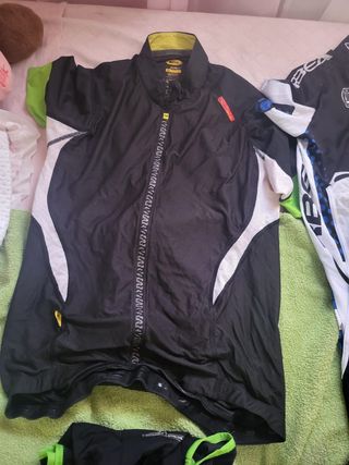 3 Equipaciones Ciclismo Mavic
