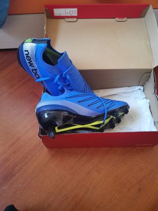 Scarpe da calcio New Balance blu e nere