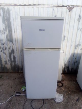 Nevera Hisense con congelador