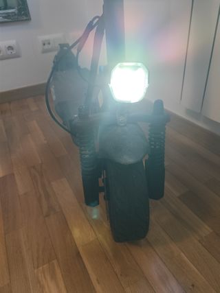 Patinete Scooter 500W,45Km,doble suspensión y LED.