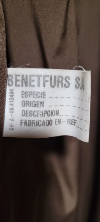 Abrigo de piel BENETFURS marrón
Zona de Asturias