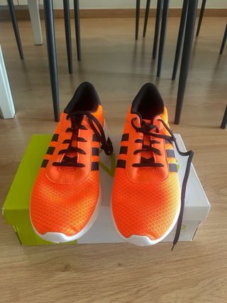 Zapatillas Adidas Neo Naranja y Negro