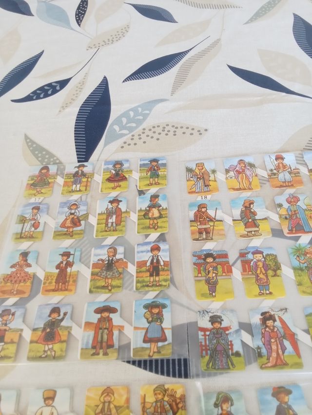 Cromos troquelados leer descrip