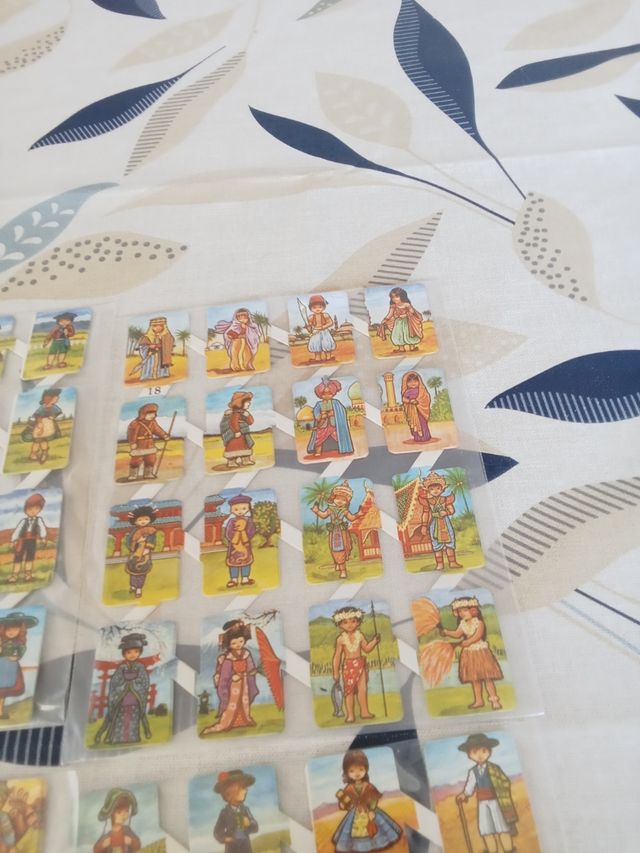 Cromos troquelados leer descrip