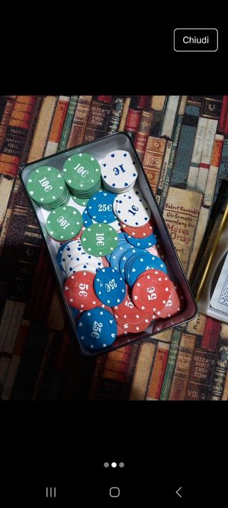 Set di fiches da poker con mazzi
