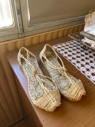 Alpargatas de esparto hechas a mano