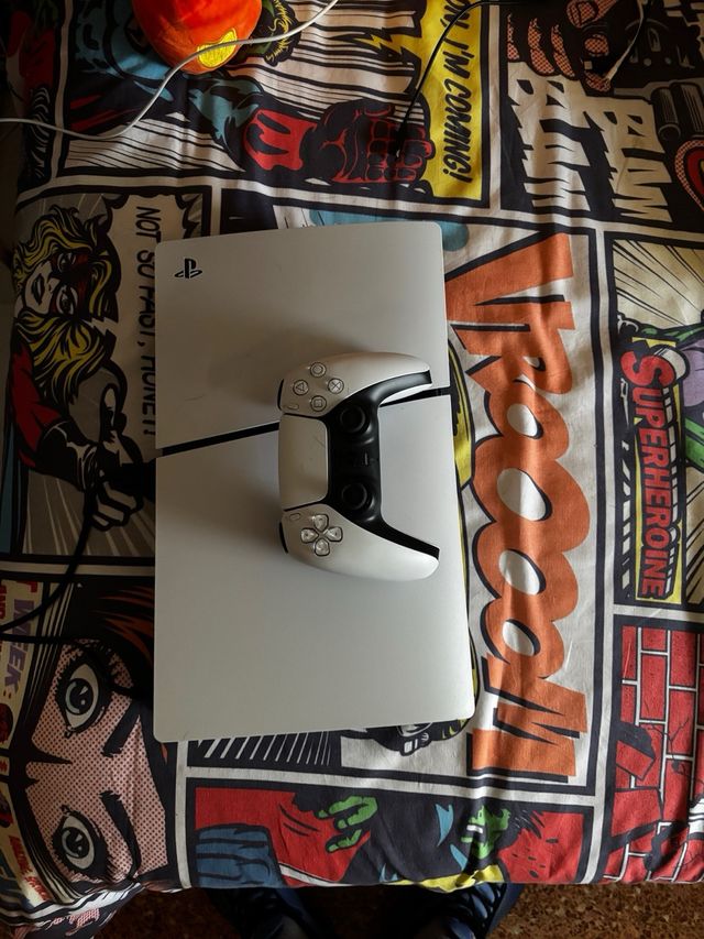 Consola PS5 Slim Disco 1TB Blanca doy con FIFA 25