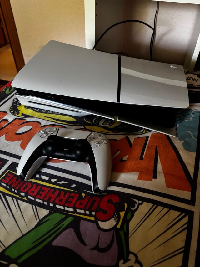 Consola PS5 Slim Disco 1TB Blanca doy con FIFA 25