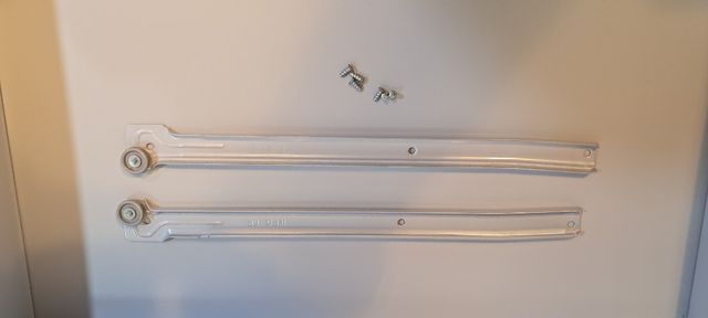 Cajón Ikea Besta frente de cristal