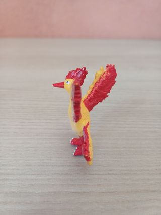 Action Figure Pokemon: Moltres, Tomy C/G