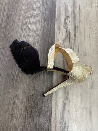 Sandalias fiesta MARYPAZ negras y doradas