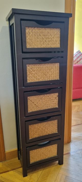 Mueble de entrada con cajones de bambú