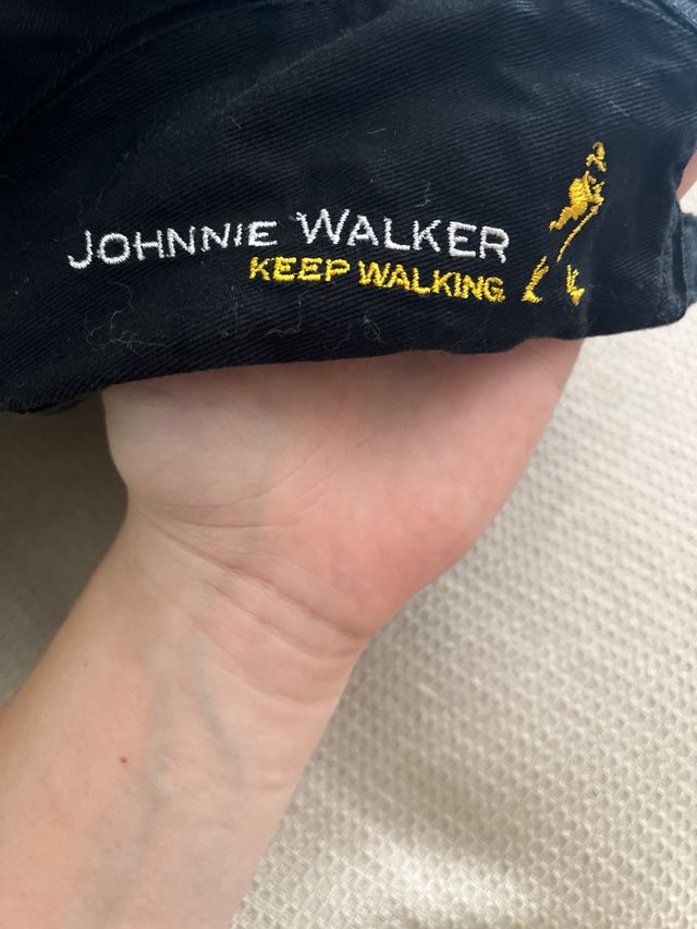 Gorra Johnnie Walker x Mercedes
