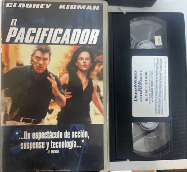 Lotto n. 145 con 10 diversi film VHS