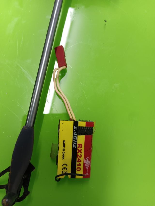 Helicóptero Walkera con mando y repuestos