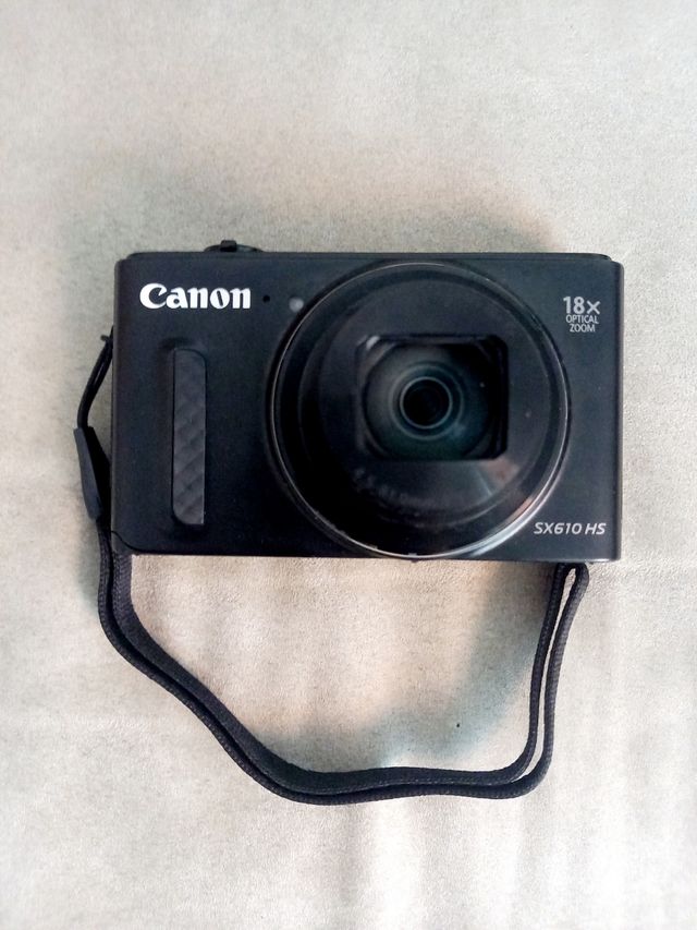 Cámara Canon PowerShot SX610 HS + Accesorios