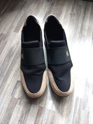 Zapatillas Michael Kors Negras y Doradas