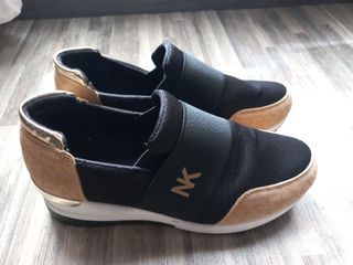 Zapatillas Michael Kors Negras y Doradas