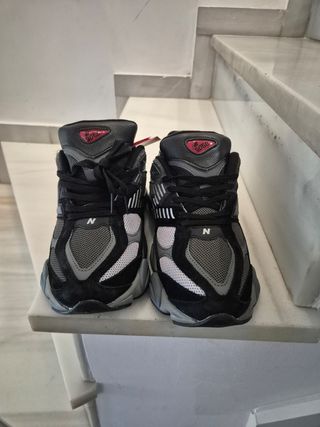 Zapatillas New Balance 9060 negras y grises