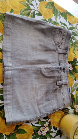 Falda vaquera gris claro talla S