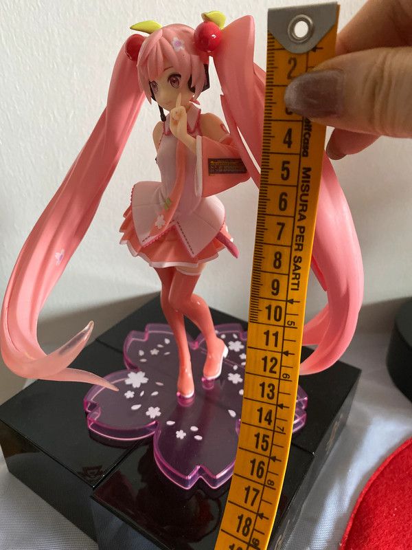Hatsune Miku Sakura Taito Figure 2021 - No Box