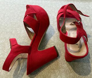 Sandalias Rojas de Tacón Plataforma