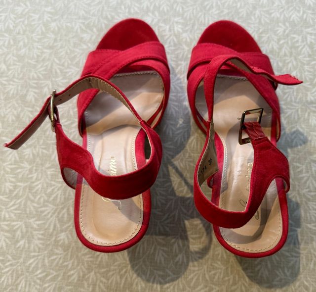 Sandalias Rojas de Tacón Plataforma