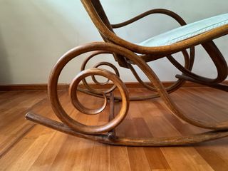 Mecedora antigua madera restaurada