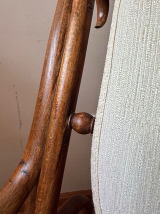 Mecedora antigua madera restaurada