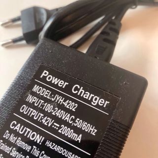 Cargador Patinete Xiaomi Ninebot 42V 2A Charger 