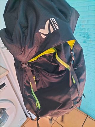 Mochila Millet Negra y Verde