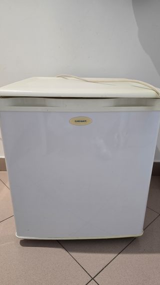 Minibar Eurowave blanco