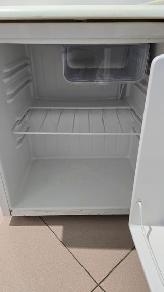 Minibar Eurowave blanco